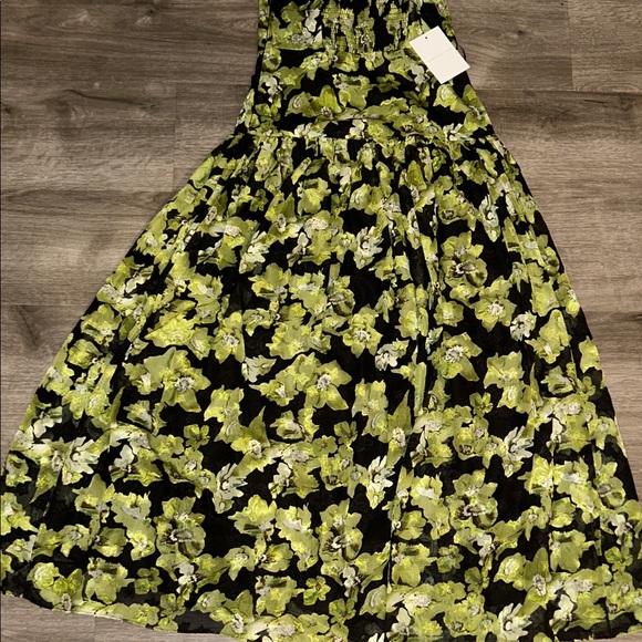 Endless Rose Cut-Out Midi Dress - Picture 13 of 14